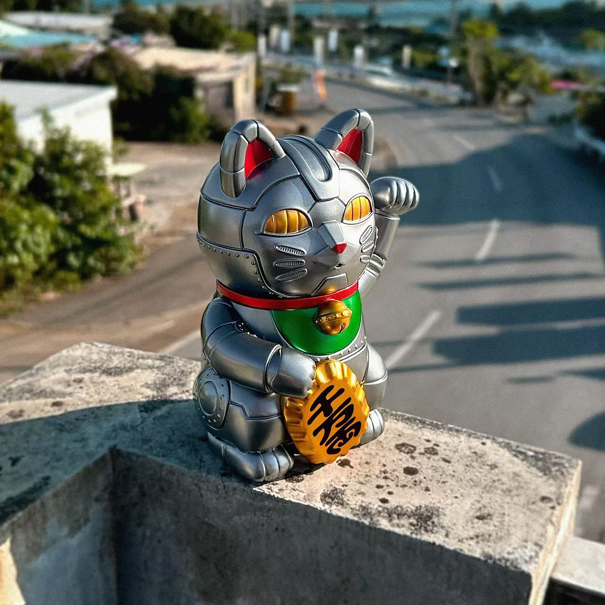 Mechanical Lucky Cat